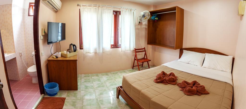 Hugs Guesthouse Koh Lanta Exterior photo